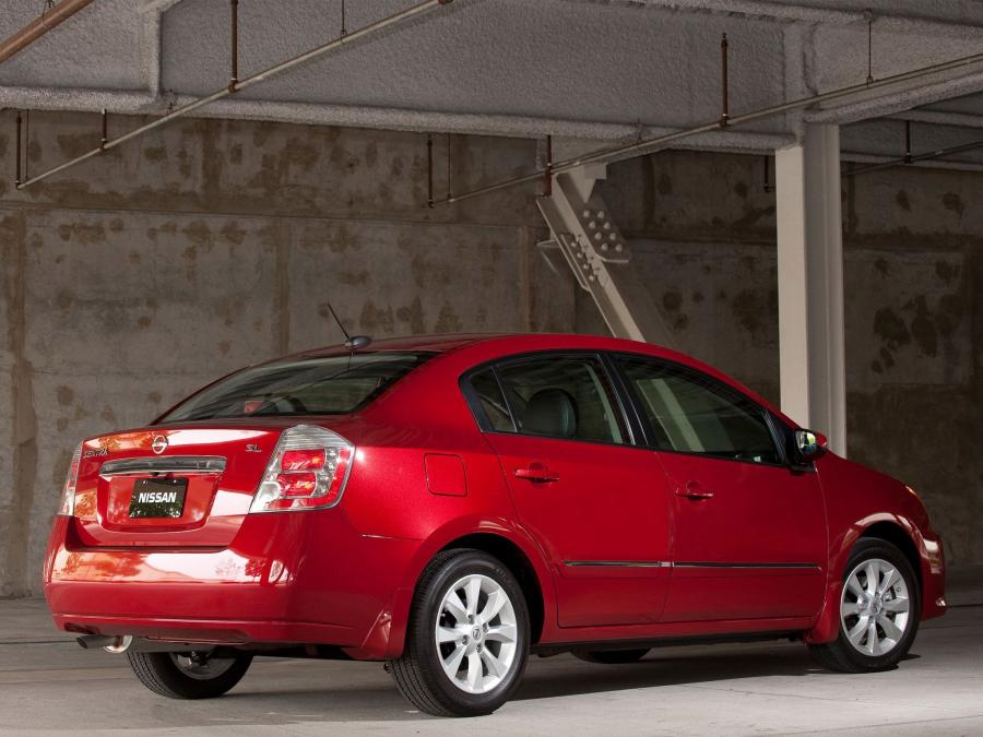  Nissan Sentra 2009 года  (фото 10 из 17)